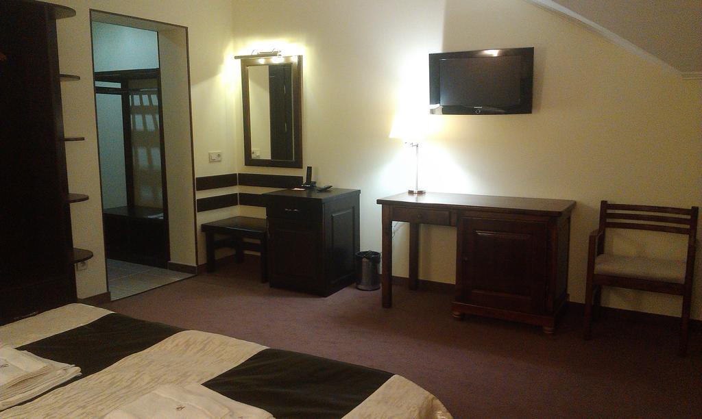 Home Hotel Hotel
