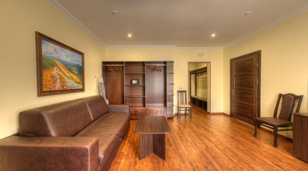 Hotel Home Hotel 3*