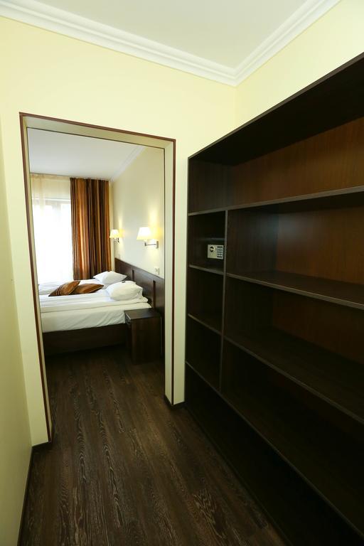 Home Hotel 3*