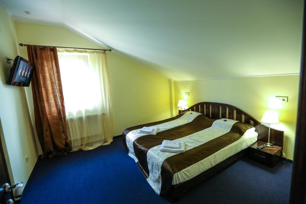 Home Hotel