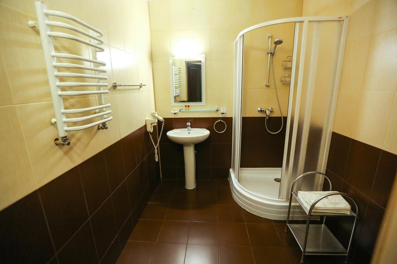 Home Hotel